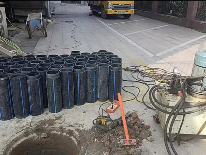 坊子PE置换管厂家 DN315置换管 非开挖管短管置换